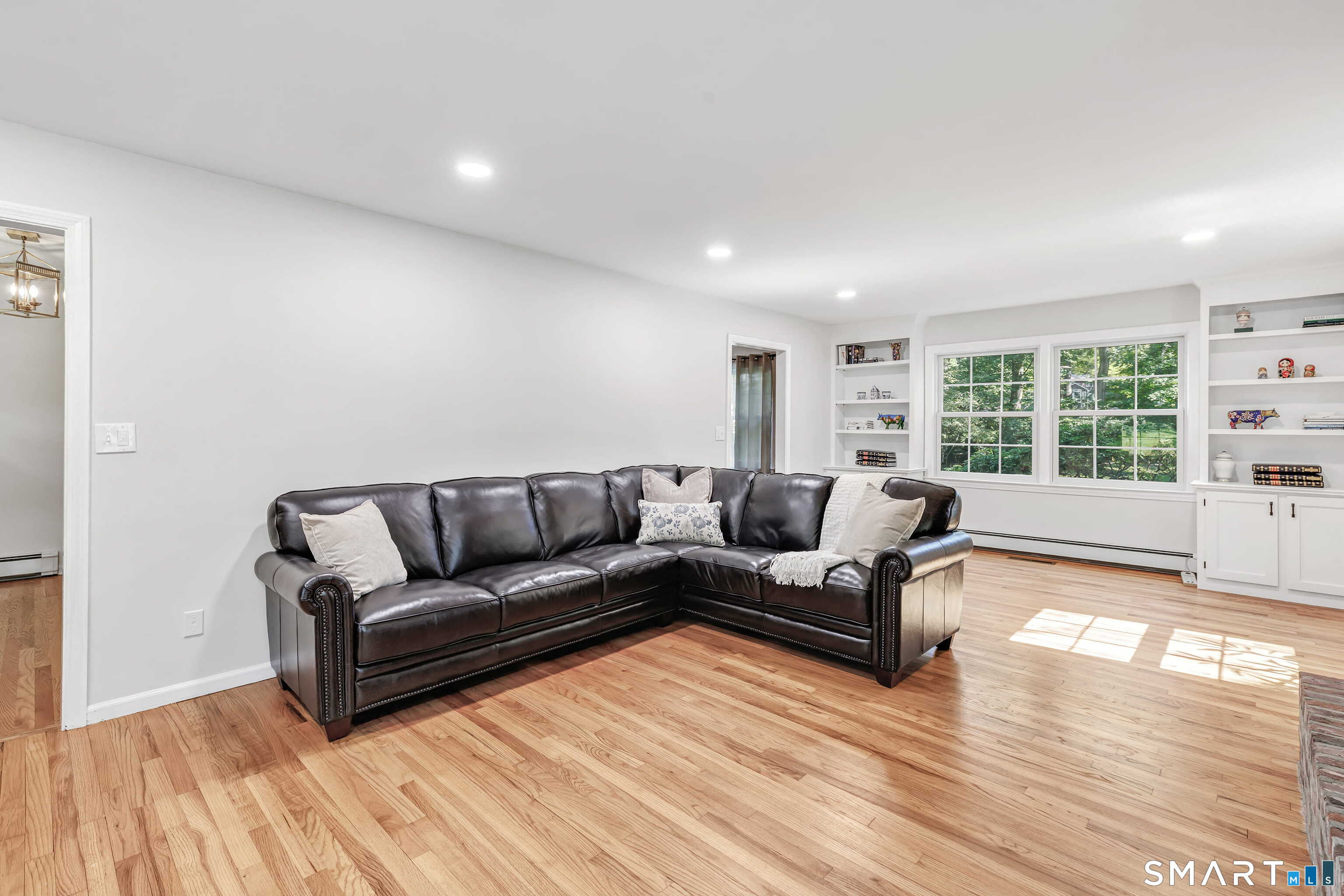 16 Alpine Road Trumbull, CT 06611 - Photo 8 of 38 Gallery Image 8