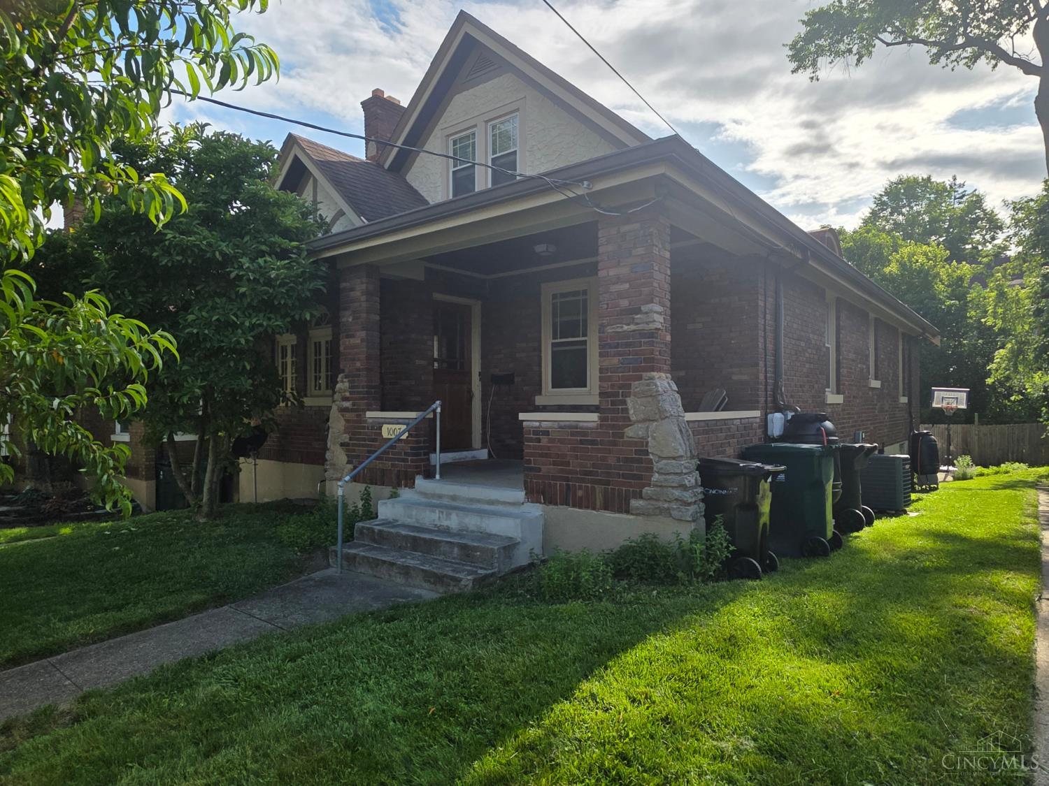1007 Rutledge Avenue Cincinnati, OH 45205 - Photo 2 of 17
