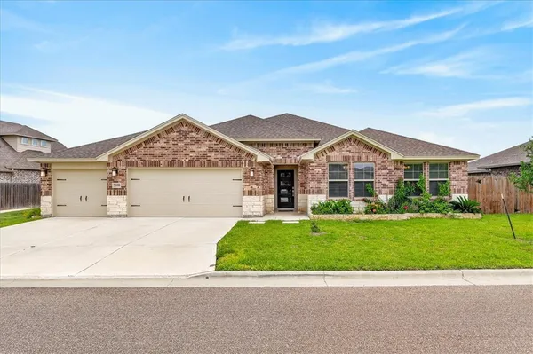 $3,195 | 7938 Rancho Vista Boulevard East, Corpus Christi, TX 78414