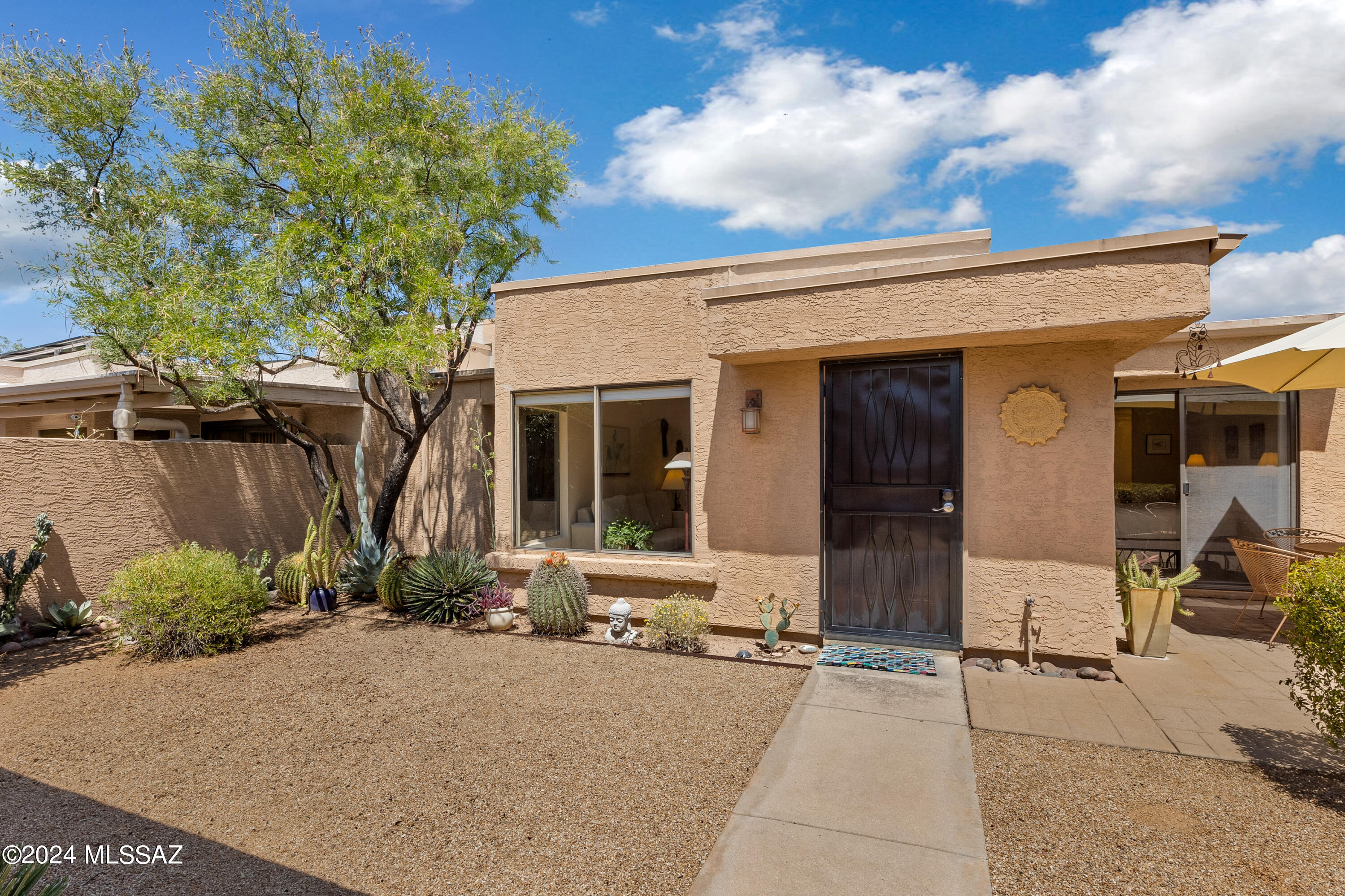 4467 East Kleindale Road Tucson, AZ 85712 - Photo 2 of 31 Gallery Image 2