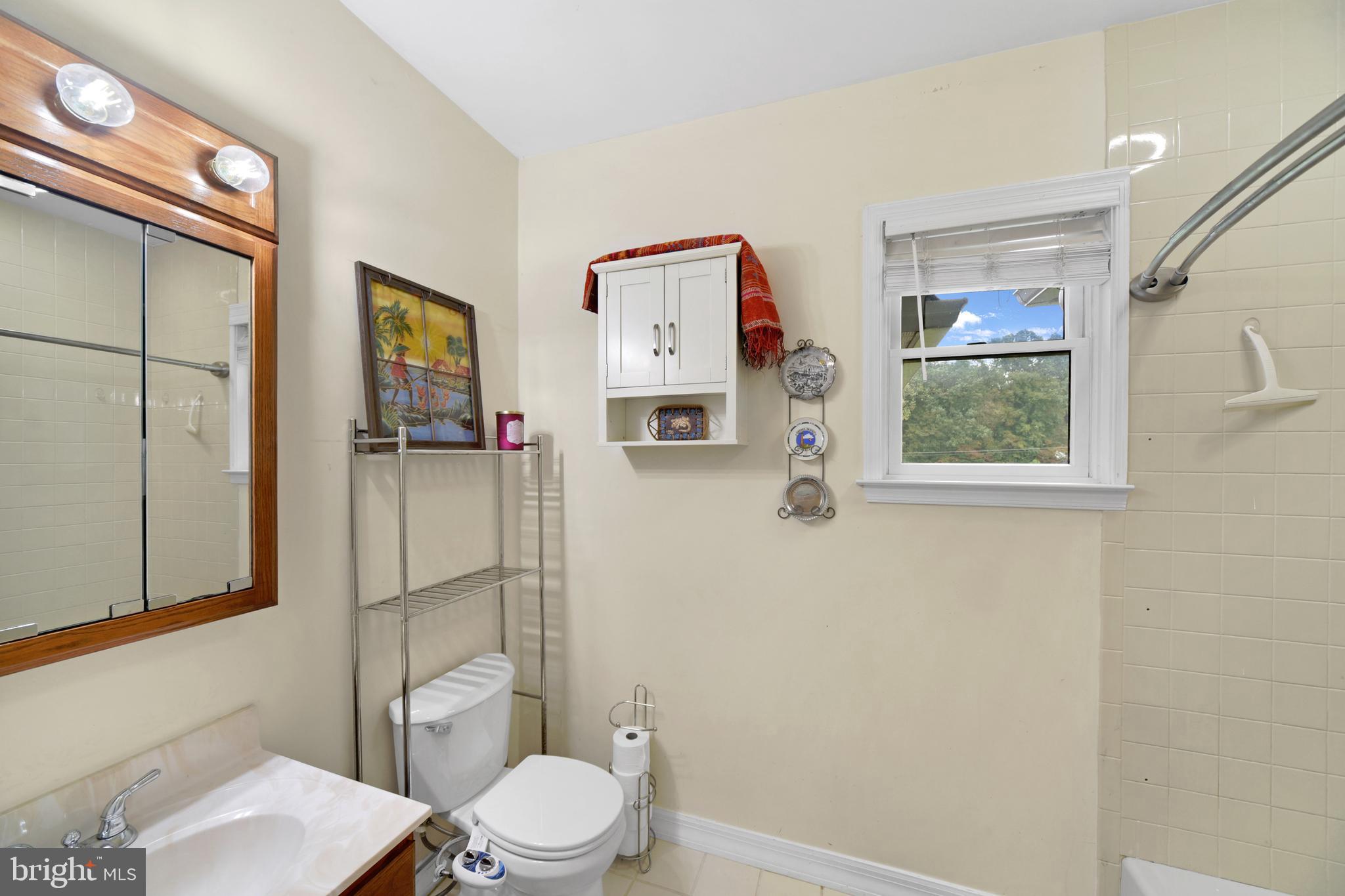 760 Gilbert Road Aberdeen, MD 21001 - Photo 24 of 50 Full Bathroom on Main Level