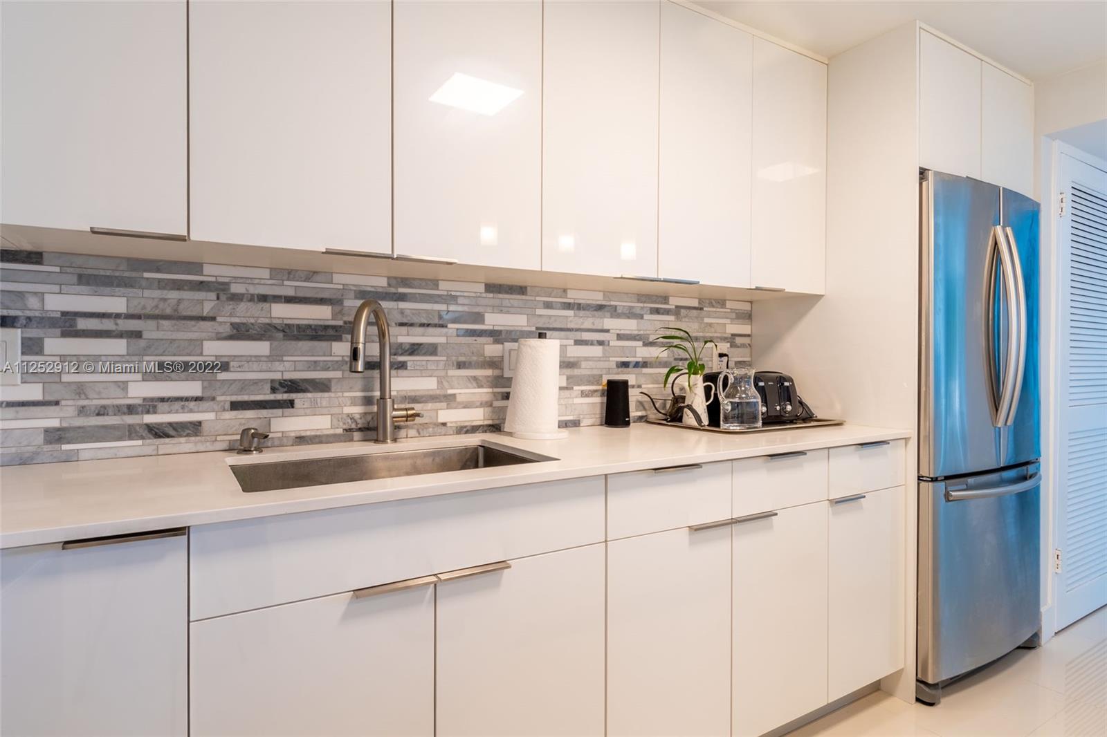 150 Southeast 25th Road, Unit 6B Miami, FL 33129 - Photo 5 of 35 Gallery Image 5