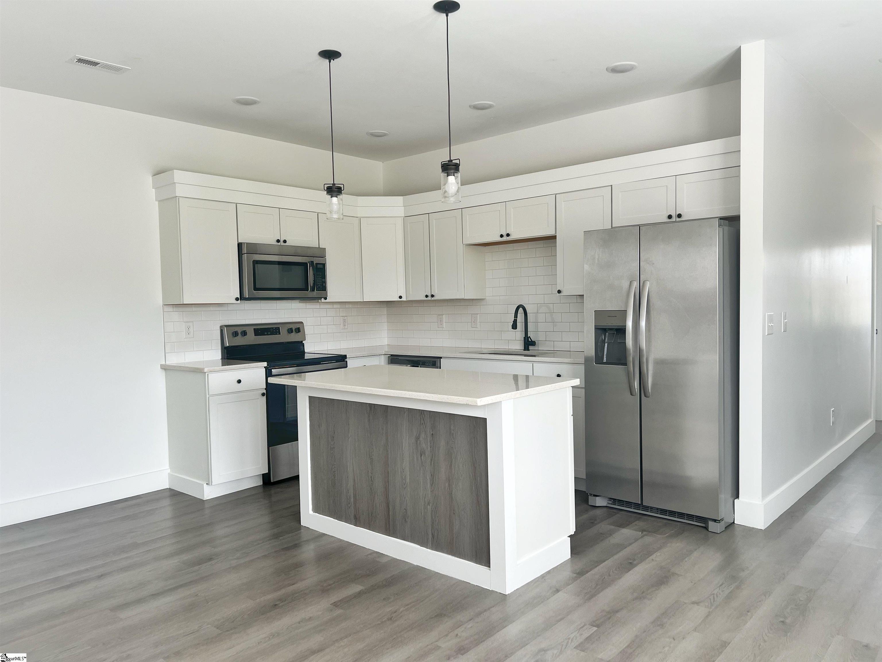 781-783 Berry Road Boiling Springs, SC 29316 - Photo 13 of 36