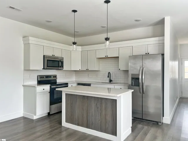 $410,000 | 781-783 Berry Road, Boiling Springs, SC 29316