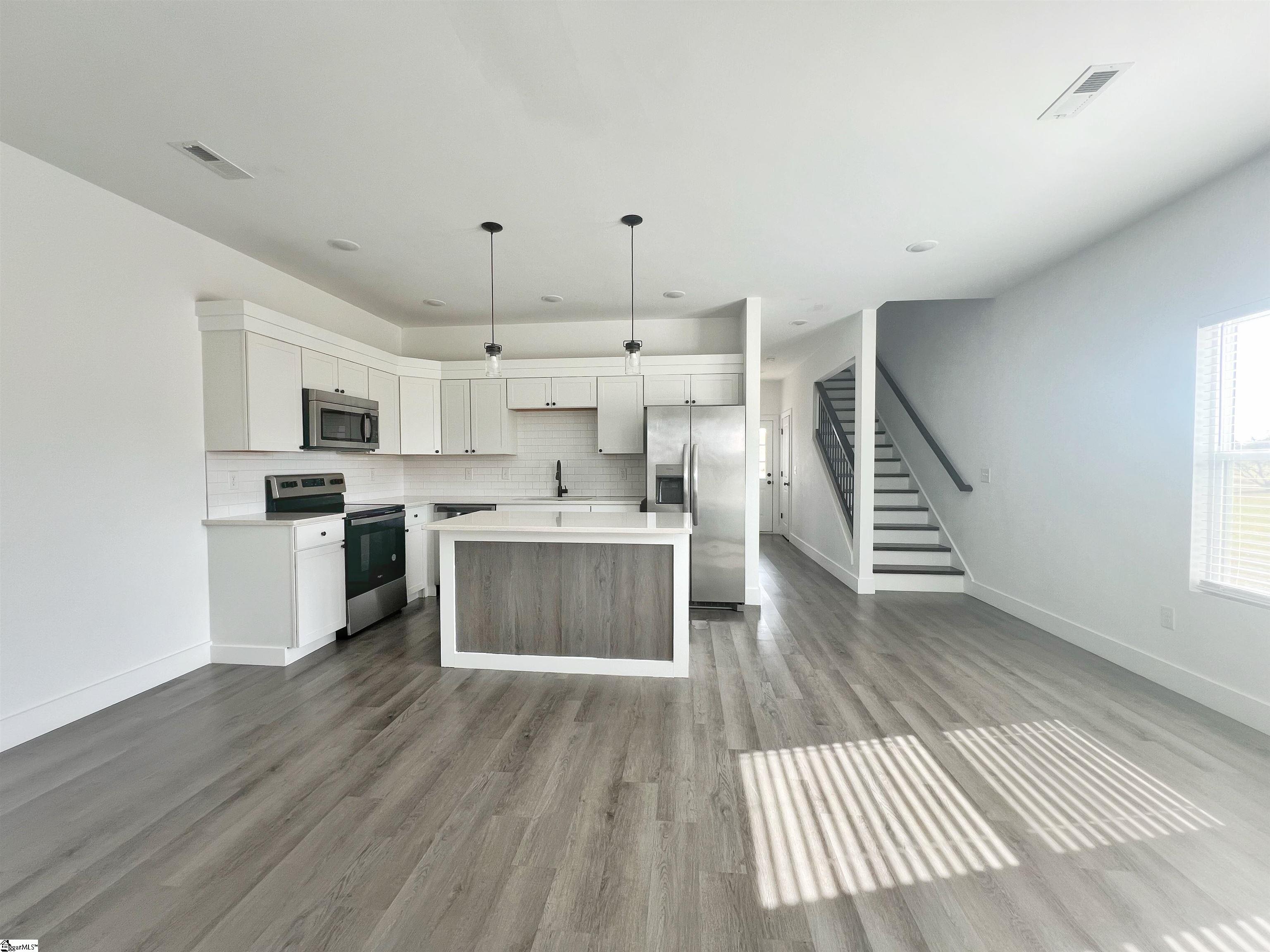 781-783 Berry Road Boiling Springs, SC 29316 - Photo 4 of 36