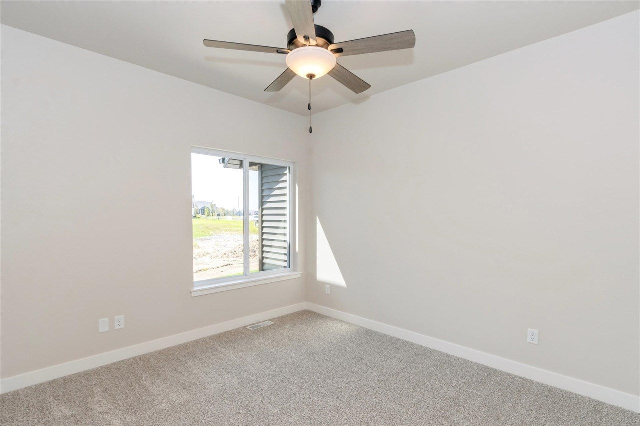 904 High Rdg Trail Solon, IA 52333 - Photo 20 of 42 Gallery Image 20