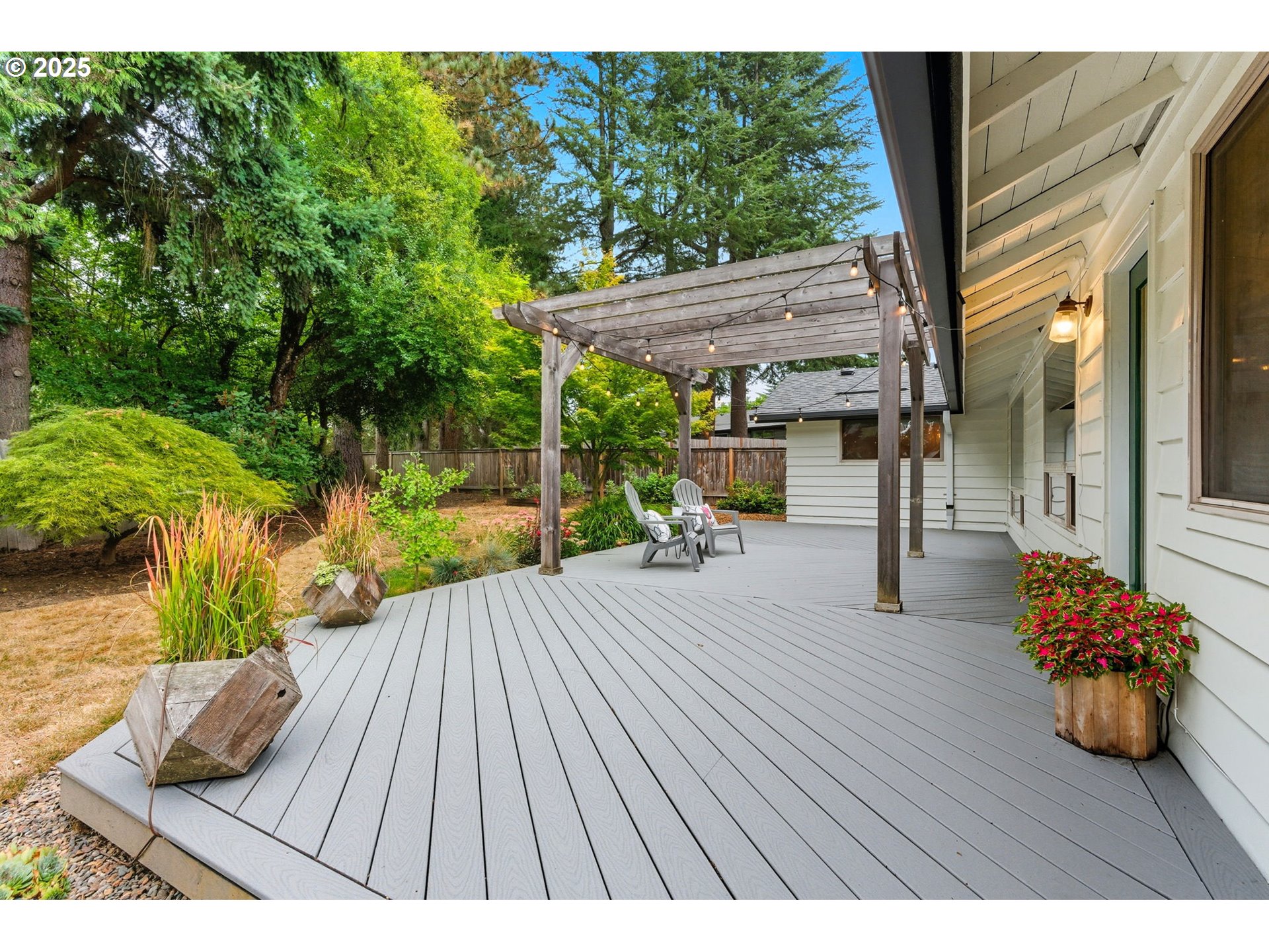 8975 Southwest Homewood Street Portland, OR 97225 - Photo 33 of 39 Deck