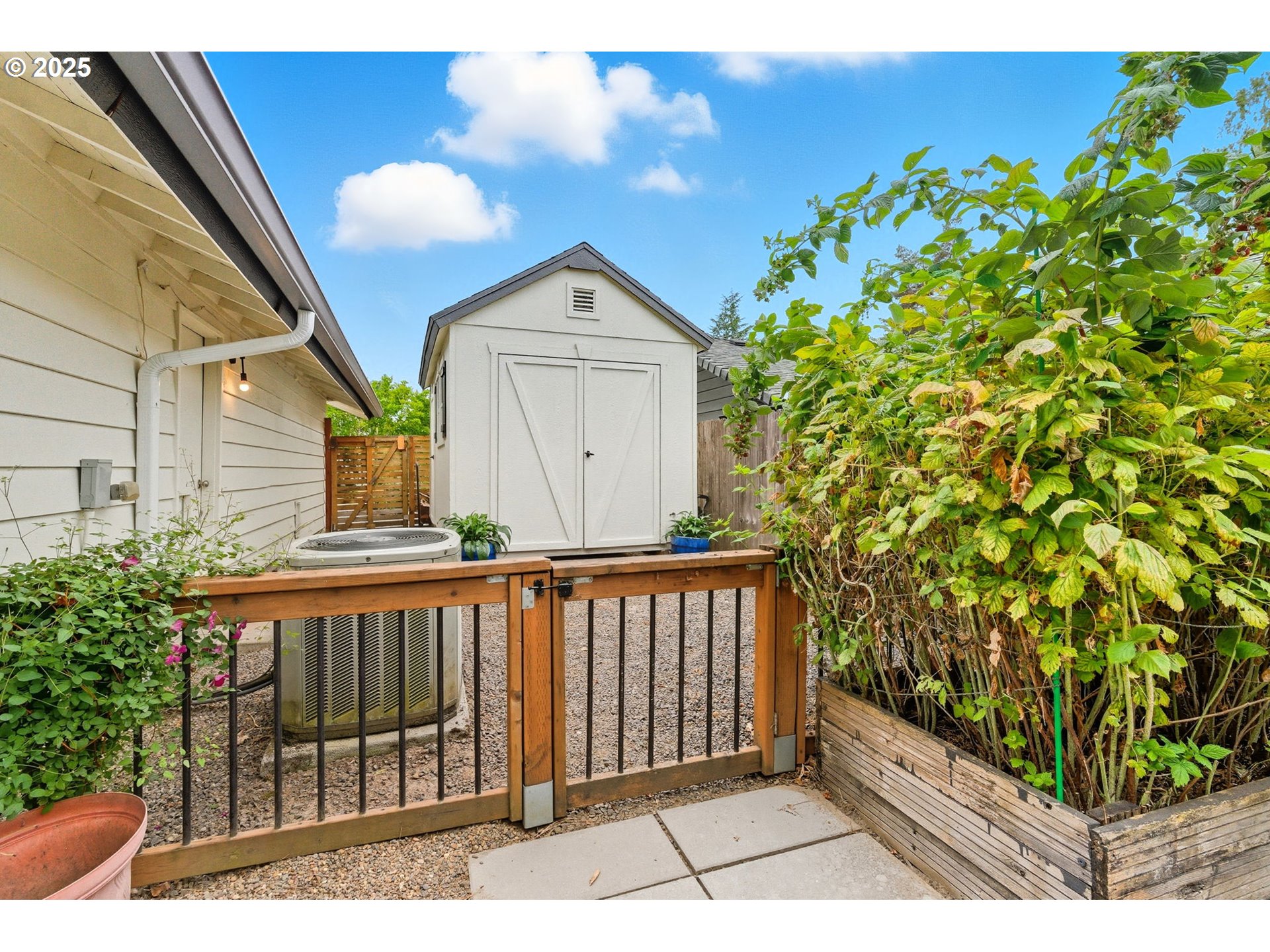 8975 Southwest Homewood Street Portland, OR 97225 - Photo 38 of 39 Shed