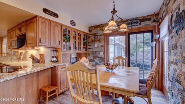 $879,999 | 6 Carlisle Court, Manalapan, NJ 07726