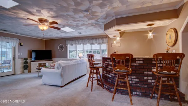 $879,999 | 6 Carlisle Court, Manalapan, NJ 07726