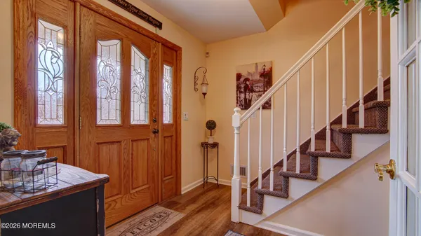 $879,999 | 6 Carlisle Court, Manalapan, NJ 07726