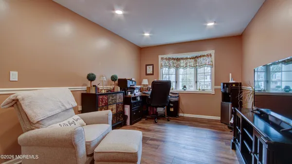 $879,999 | 6 Carlisle Court, Manalapan, NJ 07726