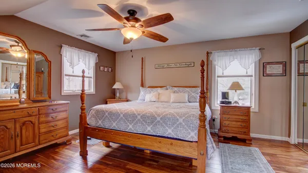 $879,999 | 6 Carlisle Court, Manalapan, NJ 07726