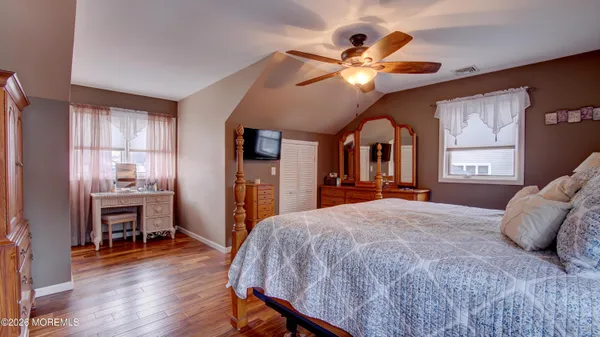 $879,999 | 6 Carlisle Court, Manalapan, NJ 07726