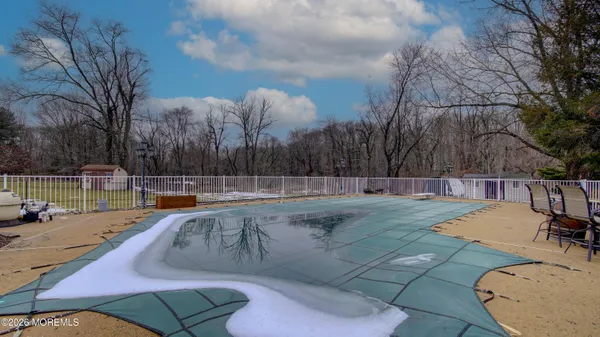 $879,999 | 6 Carlisle Court, Manalapan, NJ 07726