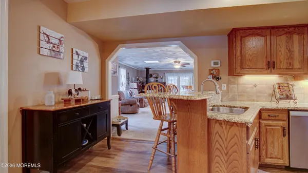 $879,999 | 6 Carlisle Court, Manalapan, NJ 07726