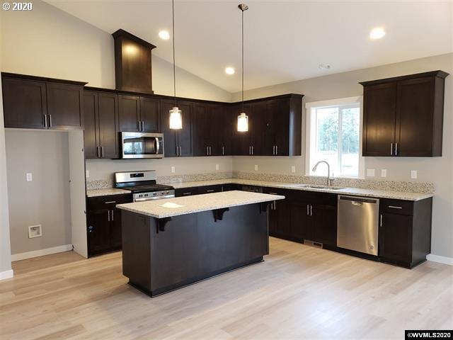 1072 Chestnut Street Independence, OR 97351 - Photo 2 of 15 Gallery Image 2