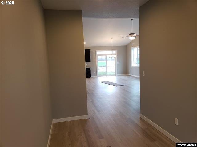1072 Chestnut Street Independence, OR 97351 - Photo 13 of 15 Gallery Image 13