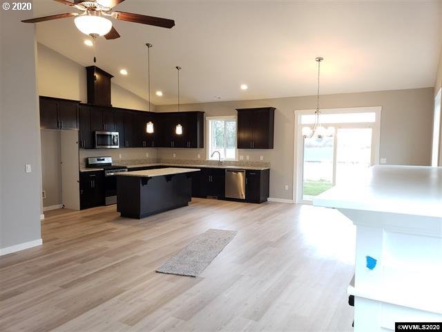 1072 Chestnut Street Independence, OR 97351 - Photo 8 of 15 Gallery Image 8