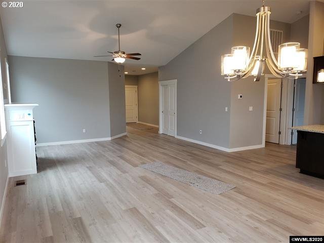 1072 Chestnut Street Independence, OR 97351 - Photo 9 of 15 Gallery Image 9