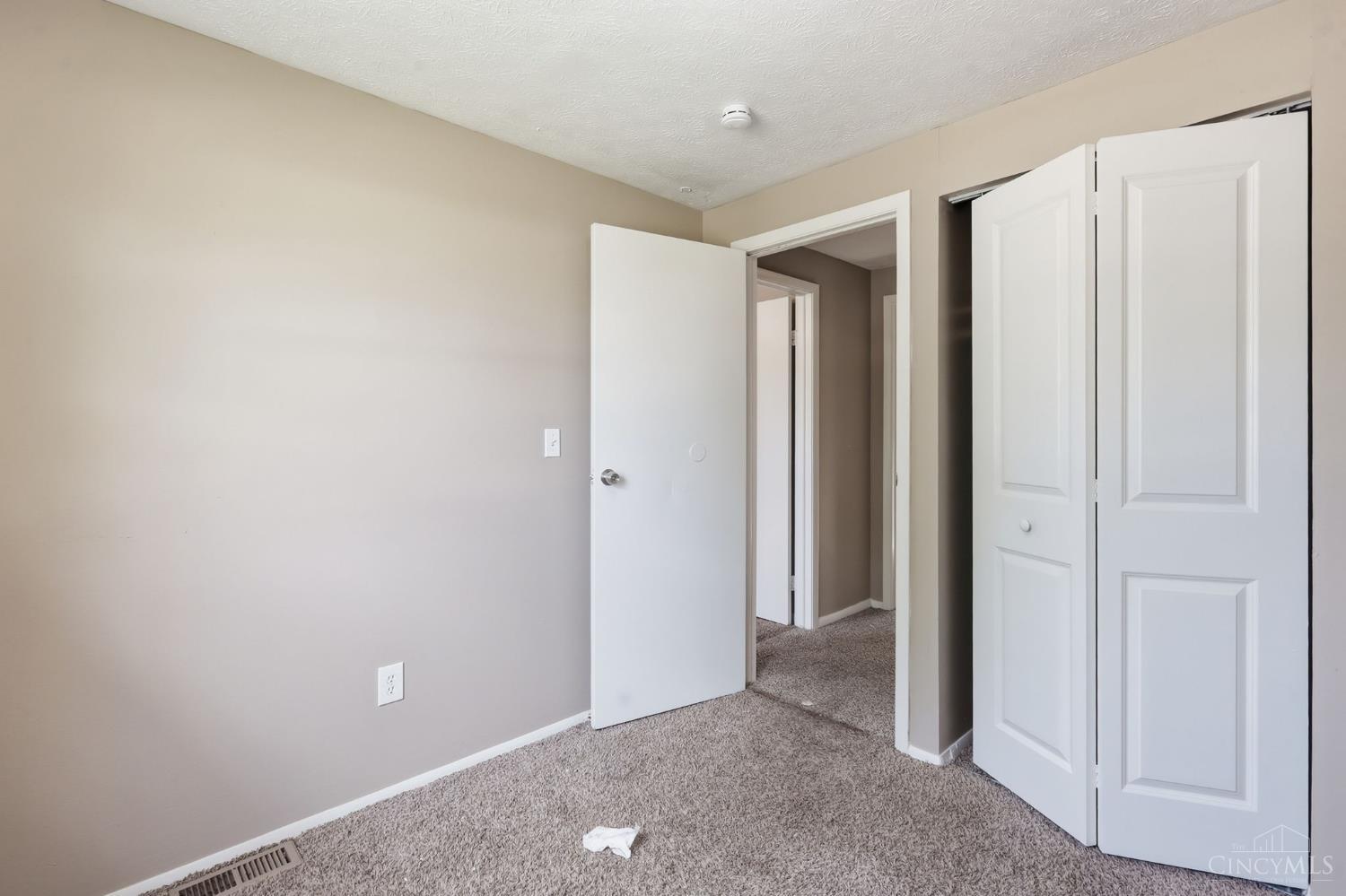 11657 Pippin Road Cincinnati, OH 45251 - Photo 8 of 17 Gallery Image 8