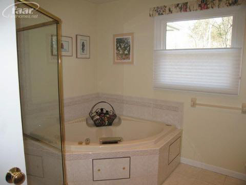 6221 Kings Scepter Road Grand Blanc, MI 48439 - Photo 32 of 35 20274422-31.JPG