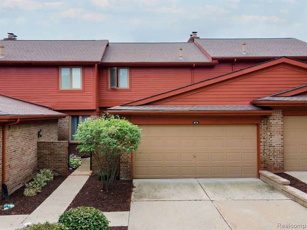 874 Green View Court Rochester Hills, MI 48307 - Photo 3 of 33 Gallery Image 3