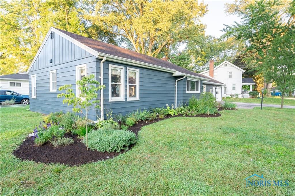 807 Avalon Road Waterville, OH 43566 - Photo 2 of 22 Gallery Image 2