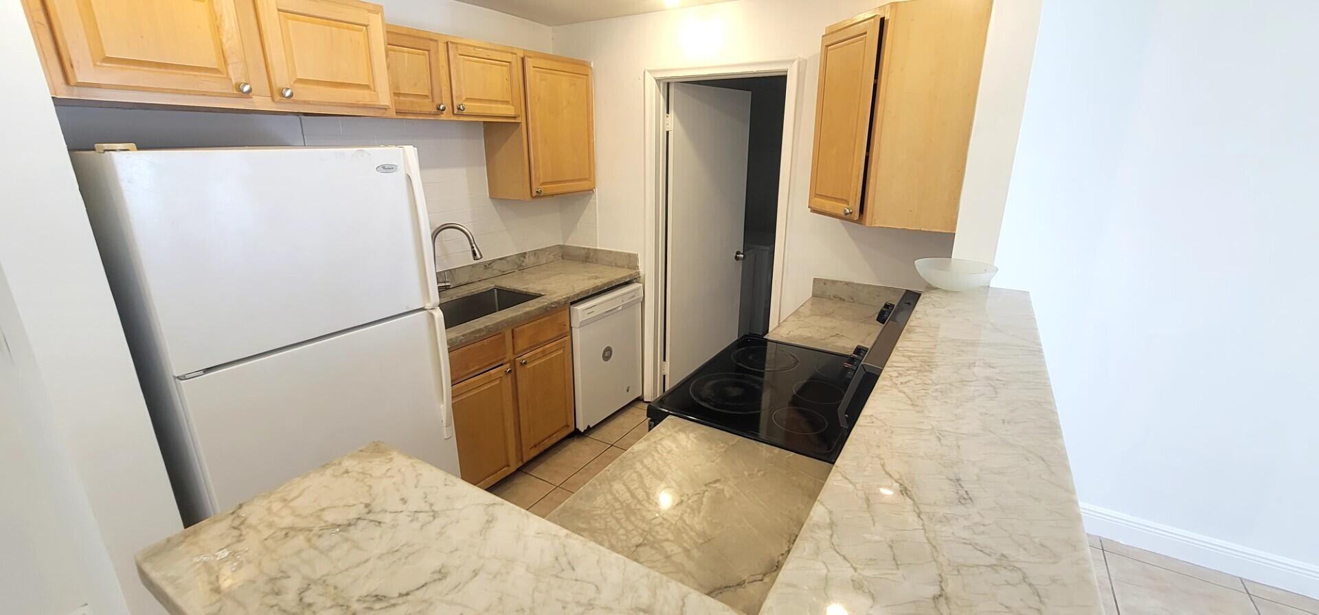 2601 Northwest 68th Way Sunrise, FL 33313 - Photo 12 of 15 4