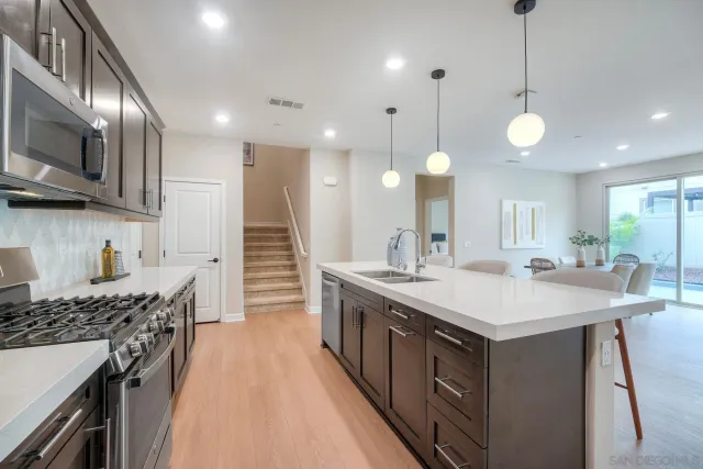 $1,225,000 | 10854 Everly Way, San Diego, CA 92129