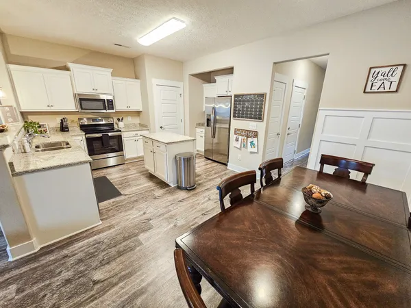 $299,900 | 2410 Lightbend Drive, Murfreesboro, TN 37127