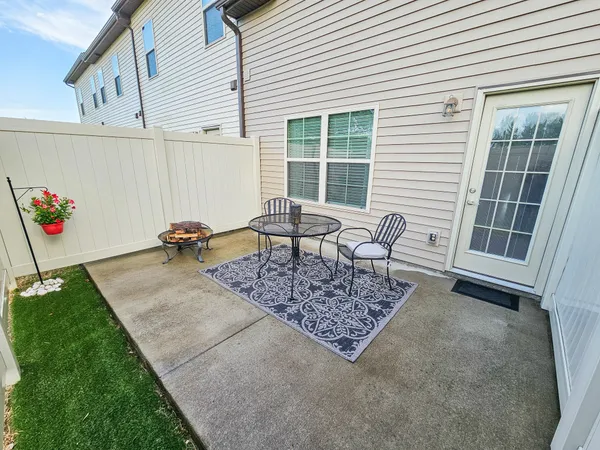 $299,900 | 2410 Lightbend Drive, Murfreesboro, TN 37127