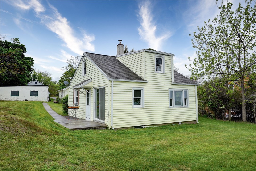 904 Lake Road Webster, NY 14580 - Photo 33 of 43