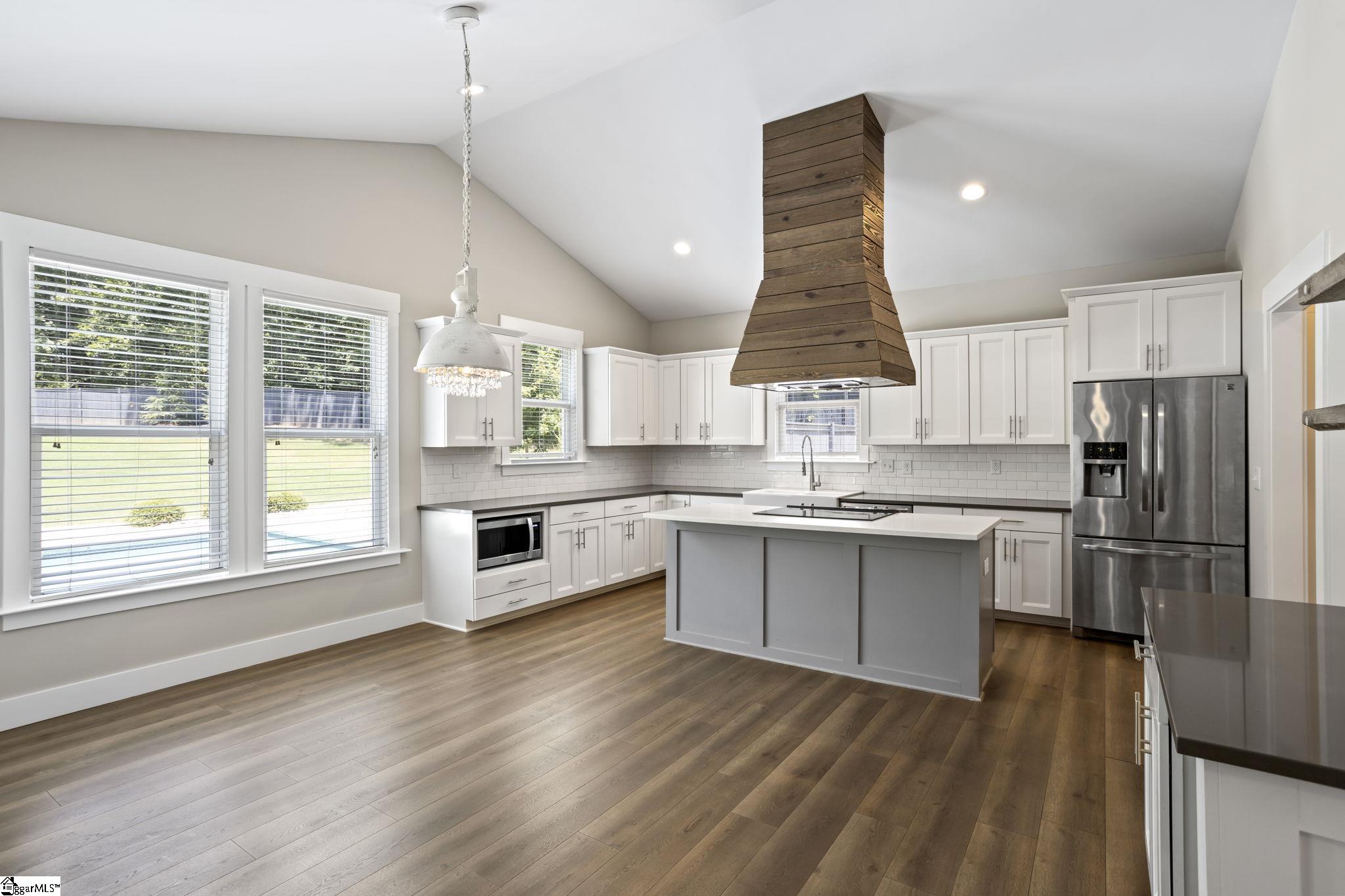 1377 Pine Log Ford Road Taylors, SC 29687 - Photo 14 of 36