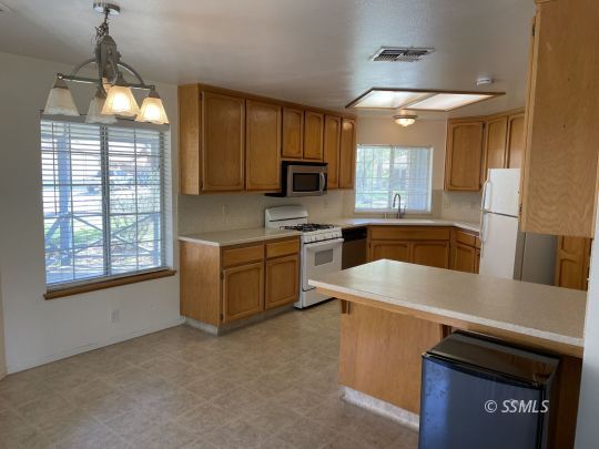 1212 West Tamarisk Avenue Ridgecrest, CA 93555 - Photo 5 of 36 Gallery Image 5