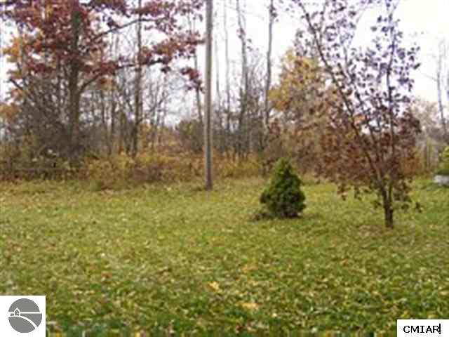 232 Condensery Road Sheridan, MI 48884 - Photo 3 of 9 1767062-2.JPG