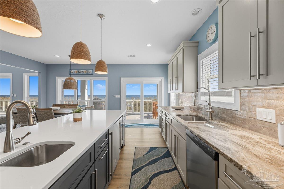 7485 Gulf Boulevard Navarre Beach, FL 32566 - Photo 15 of 63