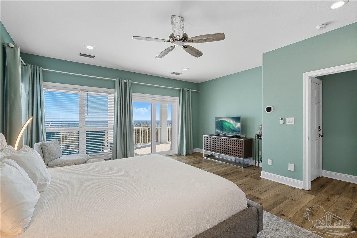 7485 Gulf Boulevard Navarre Beach, FL 32566 - Photo 20 of 63