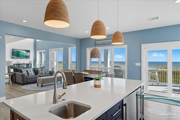 $3,290,000 | 7485 Gulf Boulevard, Navarre Beach, FL 32566