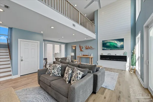 $3,290,000 | 7485 Gulf Boulevard, Navarre Beach, FL 32566