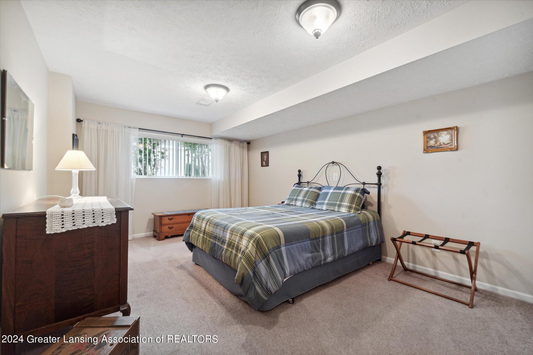 2415 North Aurelius Road, Unit 43 Holt, MI 48842 - Photo 20 of 35 24-2415-Aurelius-Road-#43-Holt-MI-48832-