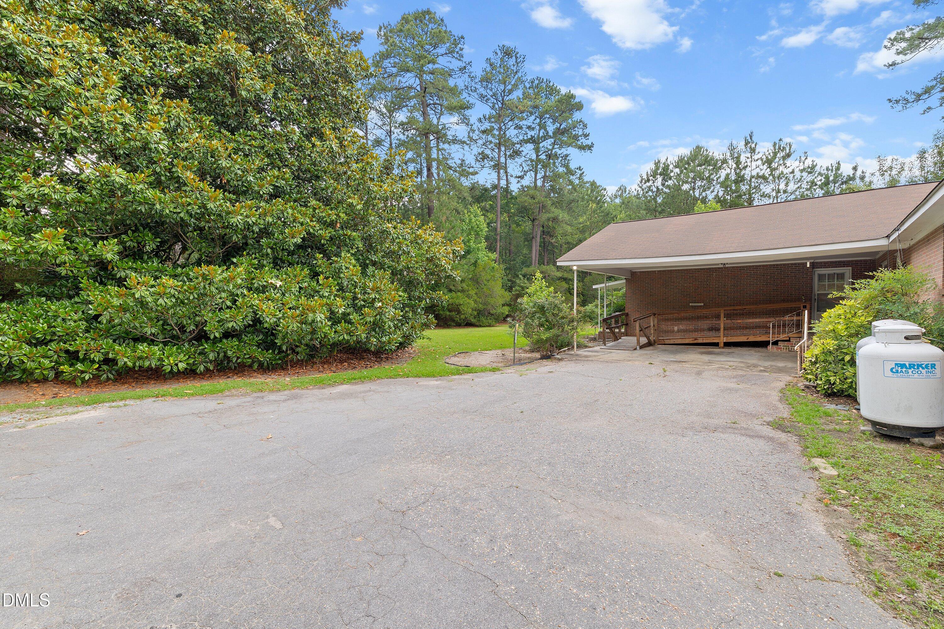 647 Mallard Road Smithfield, NC 27577 - Photo 26 of 33 Carport