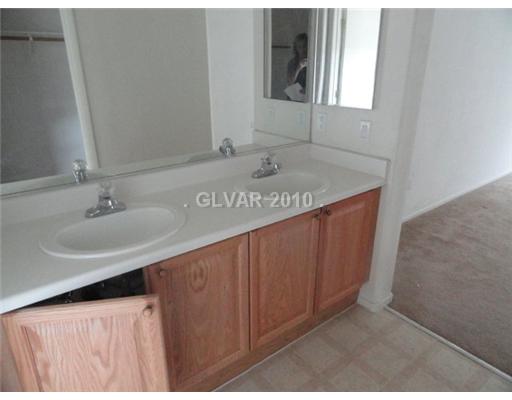 8757 Roping Rodeo Avenue, Unit 101 Las Vegas, NV 89178 - Photo 8 of 10 Master Bath/Spa.