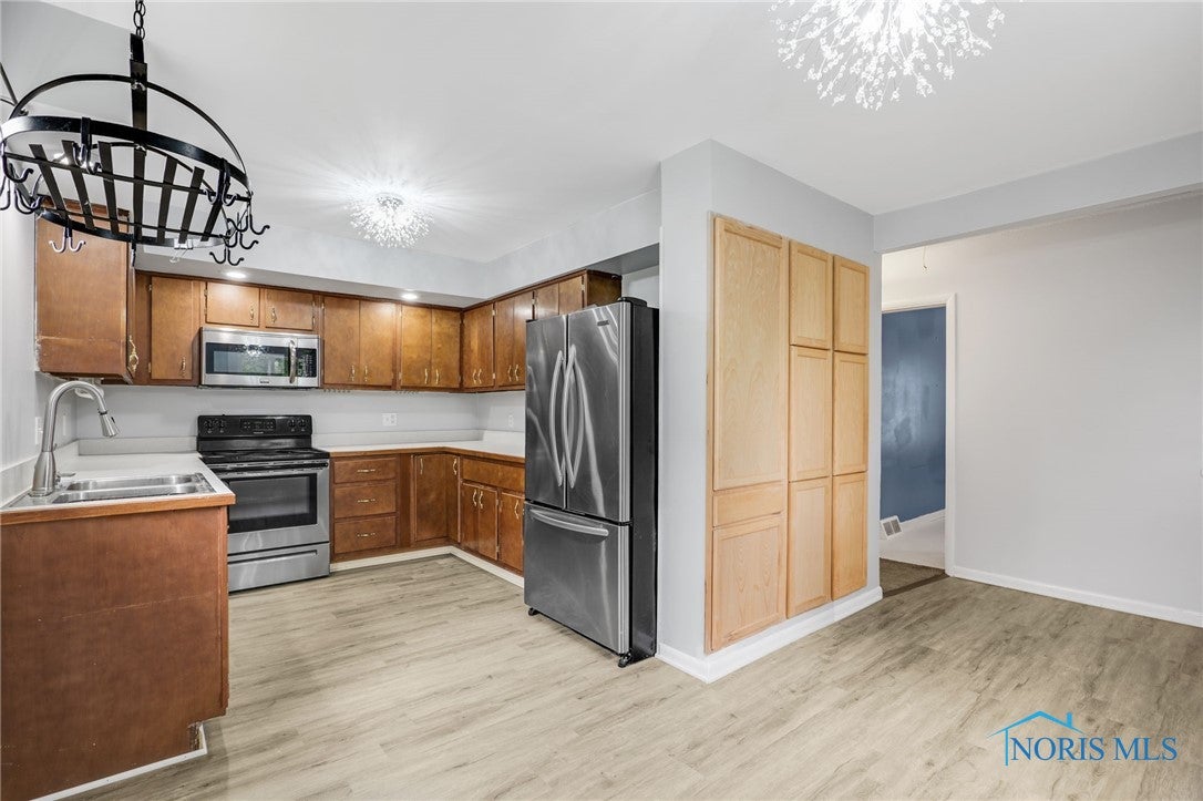 1147 Patchen Road Oregon, OH 43616 - Photo 11 of 44 Gallery Image 11
