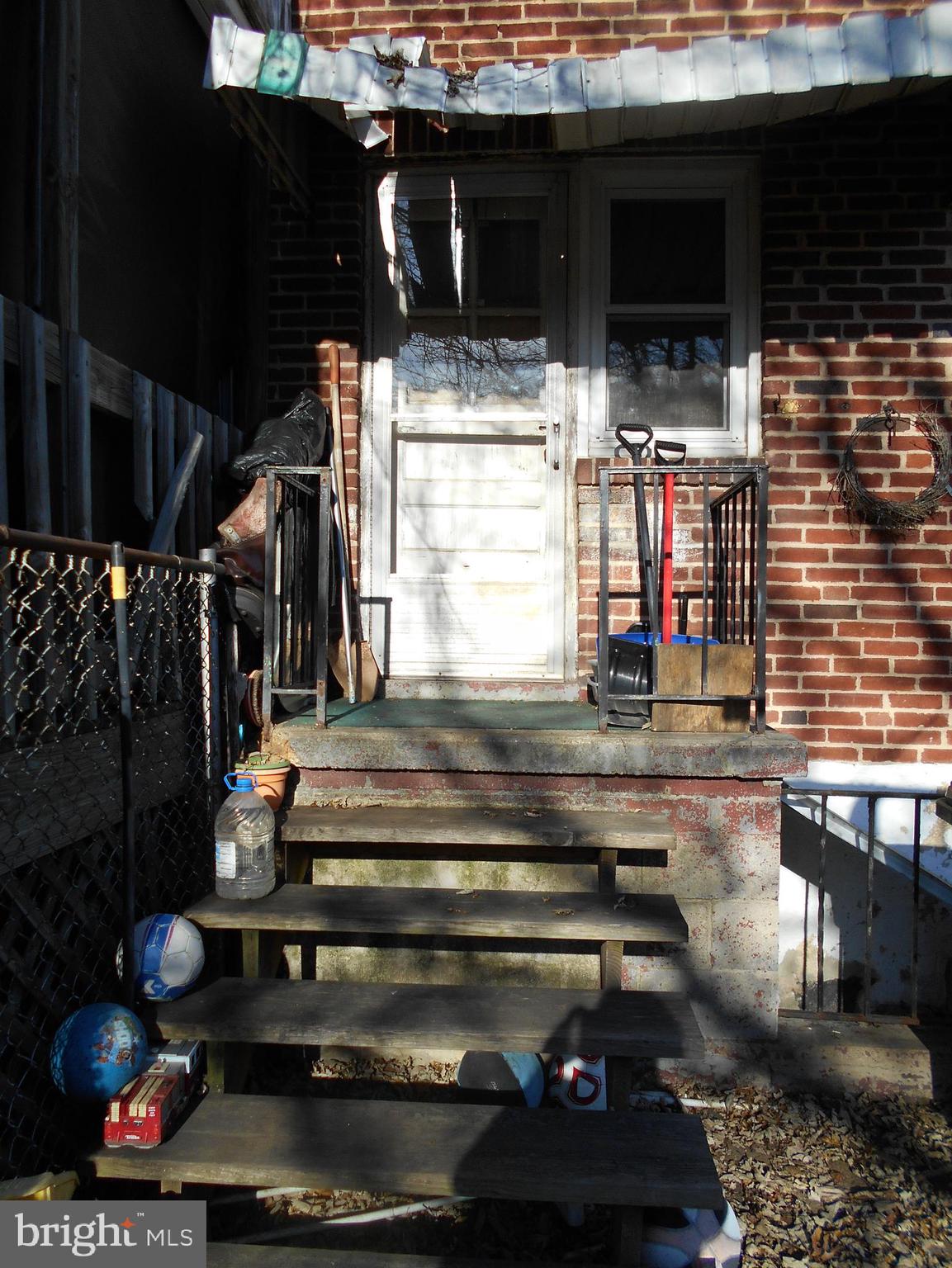 323 West Riverview Road Baltimore, MD 21225 - Photo 21 of 26 Rear Entrance