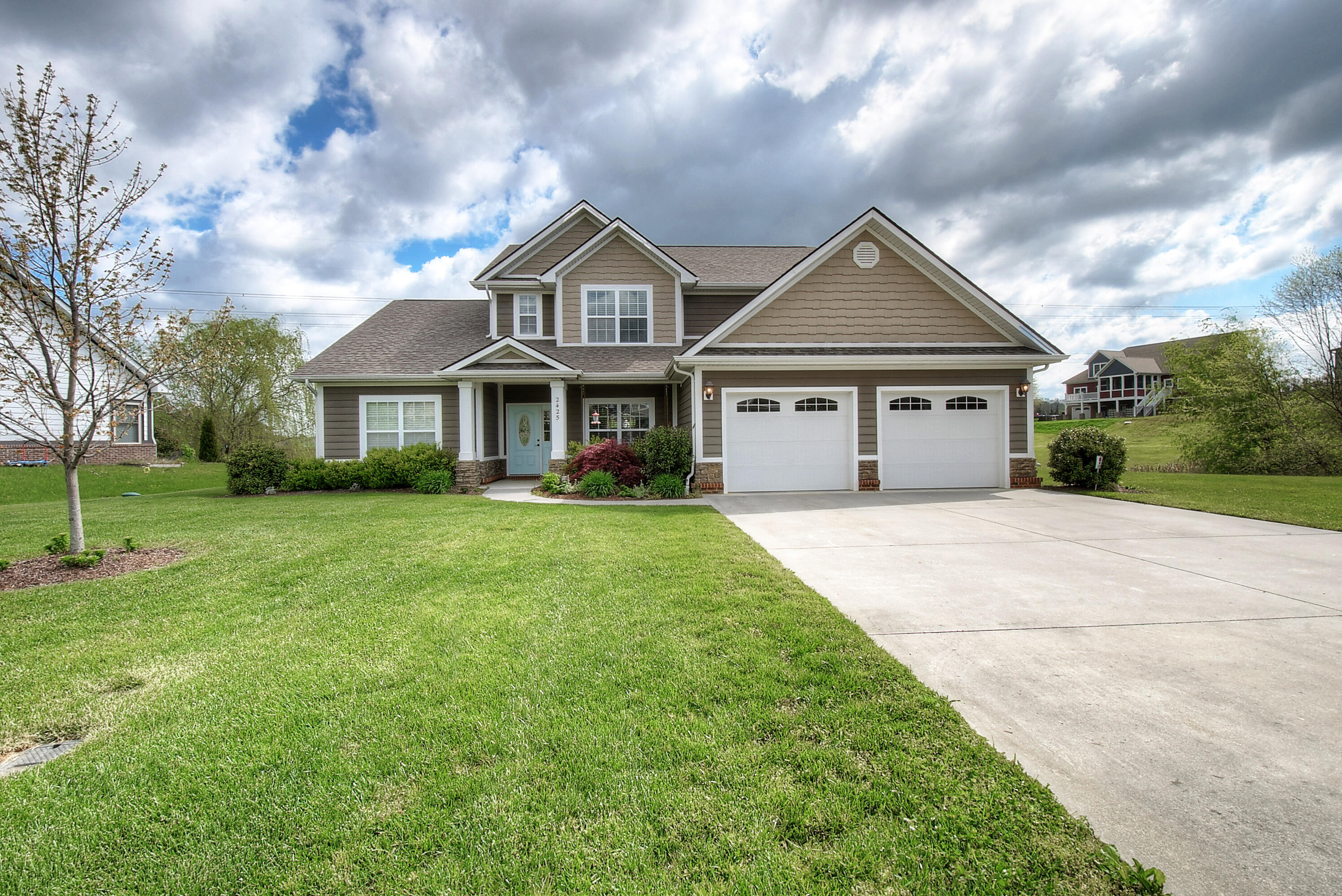 2425 Edinburgh Channel Road Kingsport, TN 37664 - Photo 1 of 26 1