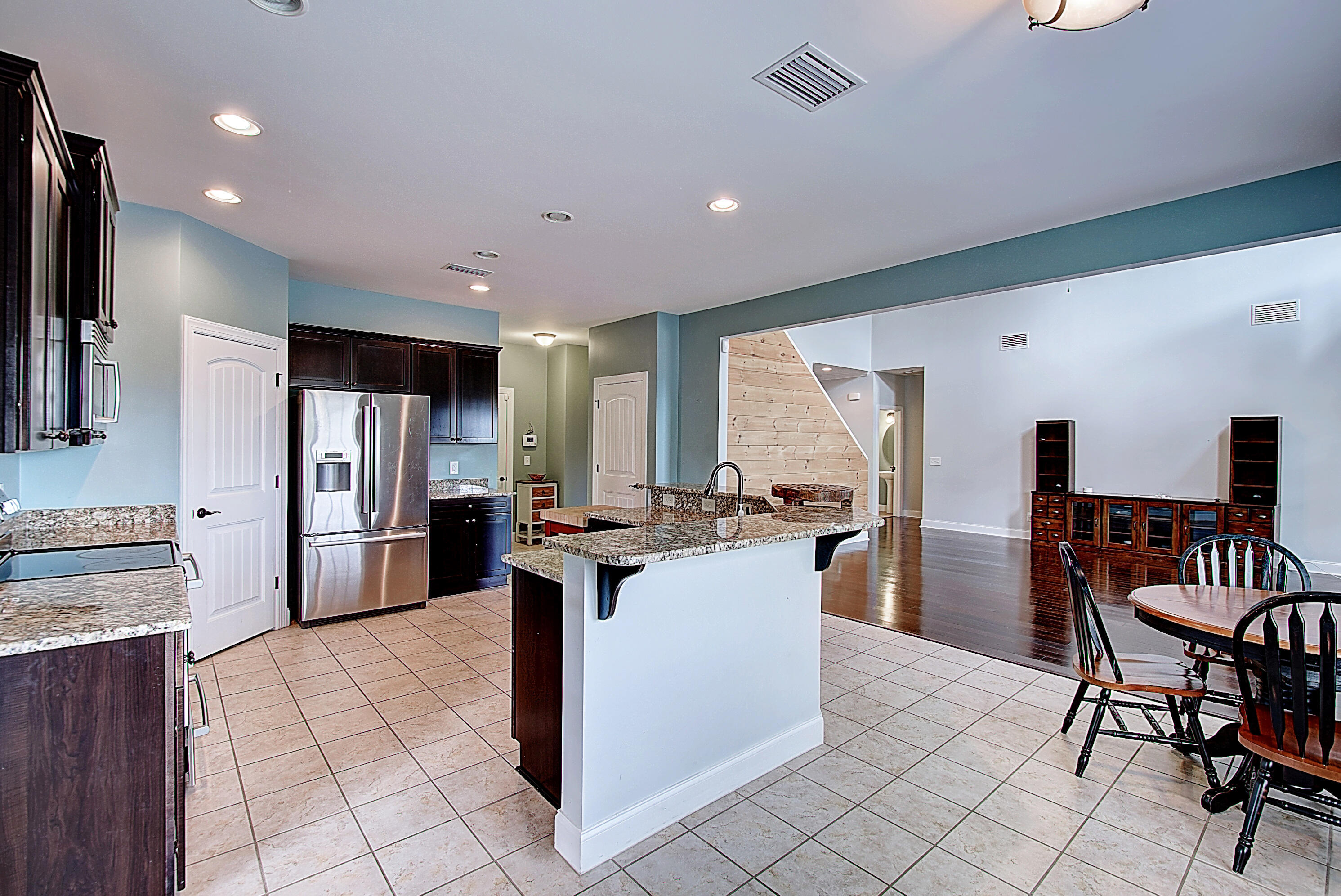 2425 Edinburgh Channel Road Kingsport, TN 37664 - Photo 14 of 26 DSC_0399_400_401_402