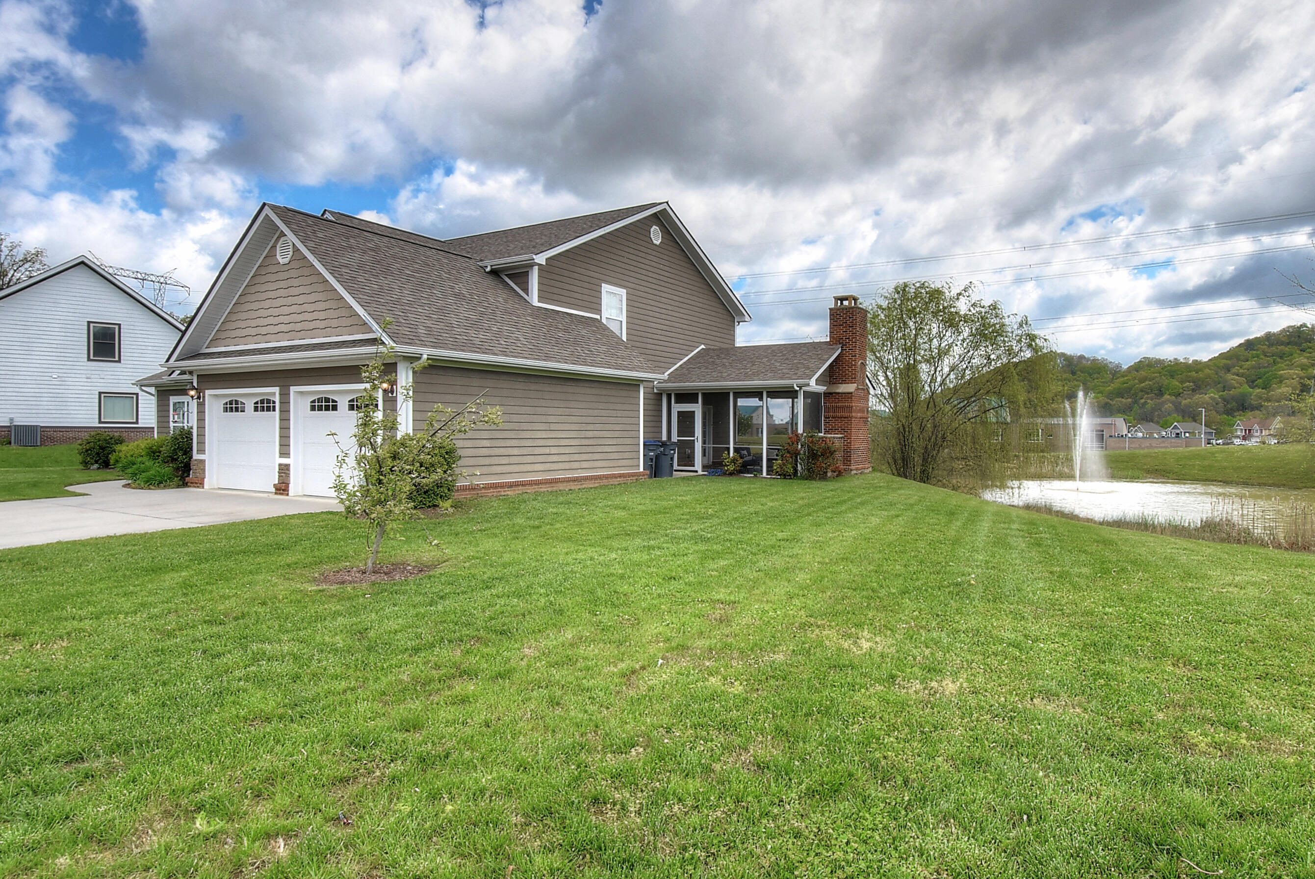 2425 Edinburgh Channel Road Kingsport, TN 37664 - Photo 4 of 26 4