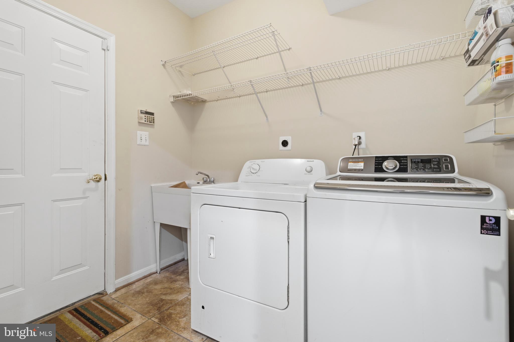 7608 Mcweadon Lane Springfield, VA 22150 - Photo 24 of 72