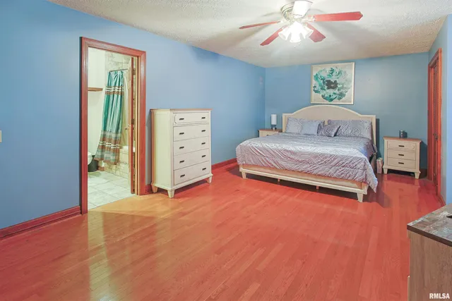 $235,000 | 15 White Oak Lane, Metropolis, IL 62960